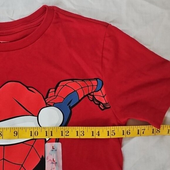 Marvel™ Holiday Spider-Man Gender-Neutral Graphic T-Shirt Kids Large 10/12 New - Picture 8 of 11